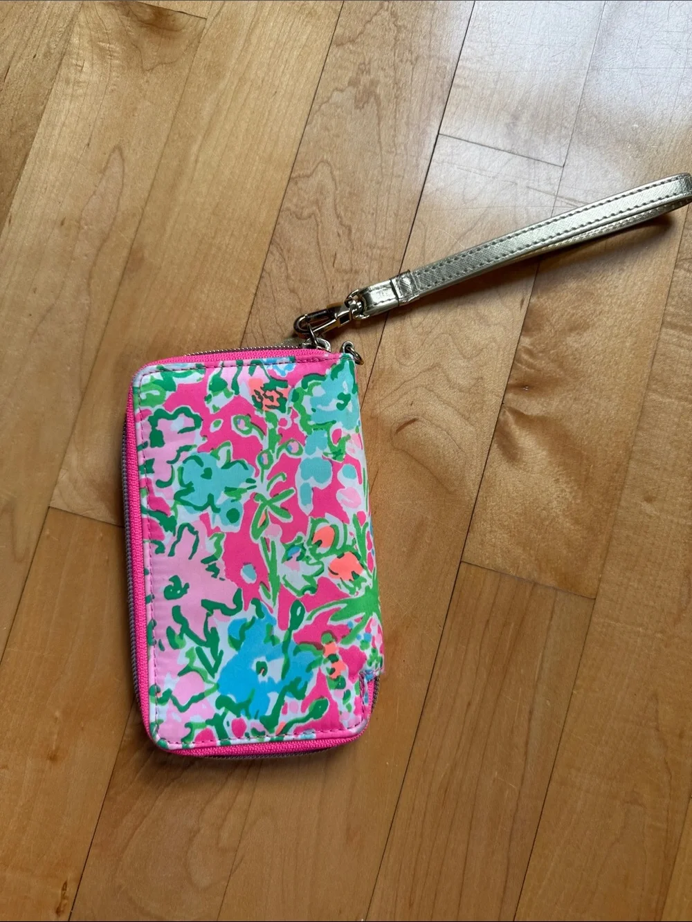 Lilly Pulitzer Bright Pink Floral Wristlet Phone Case with Gold Strap
